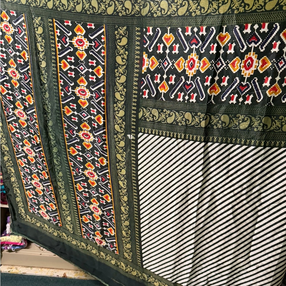 Colorful Patterned Saree - image 1